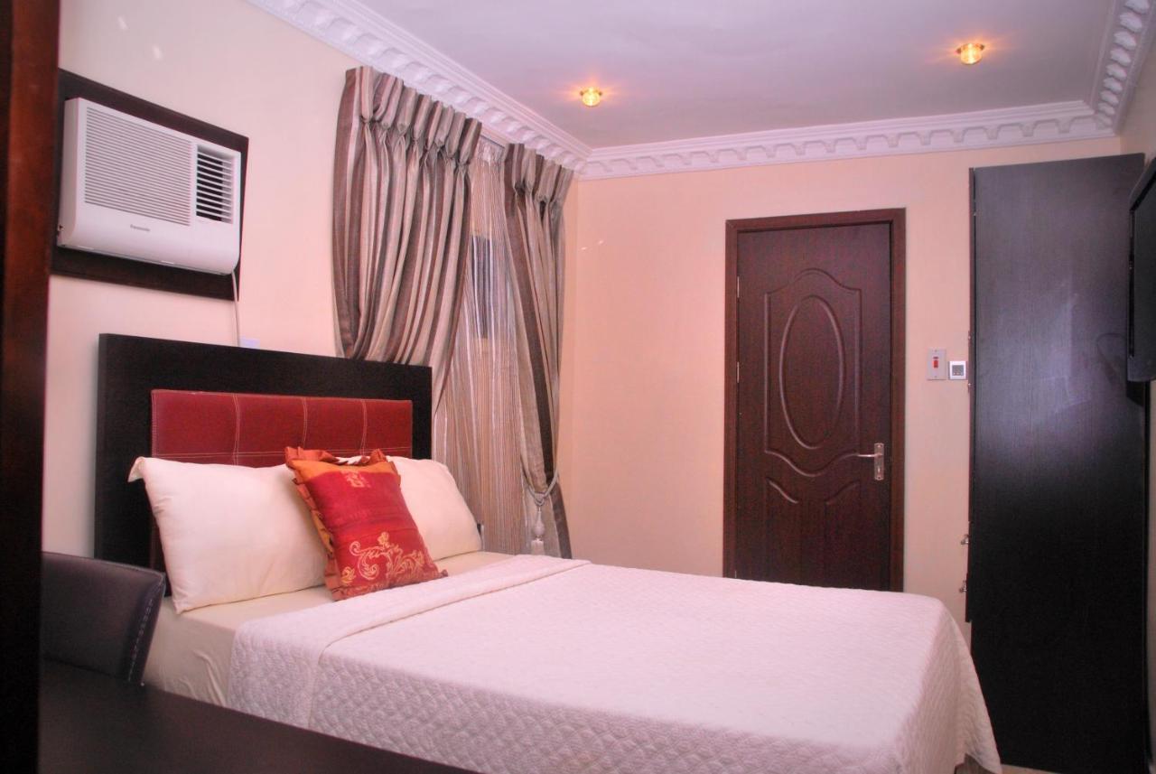 Maidaville Hotel And Suites Lagos Room photo